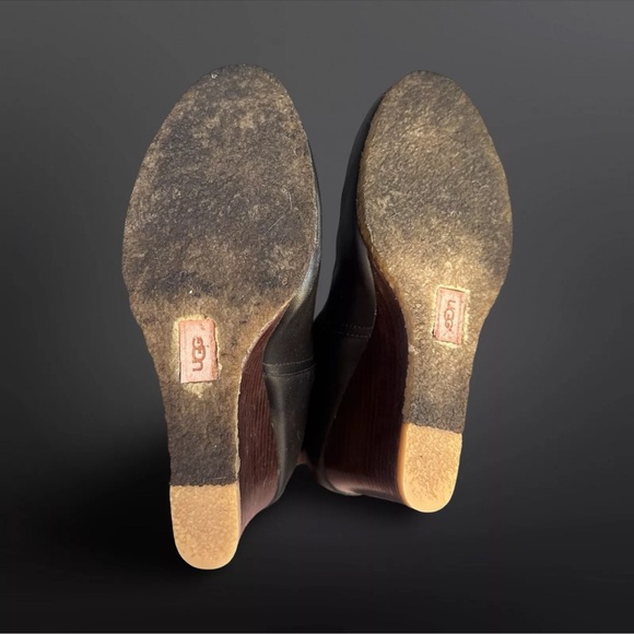 Ugg RAVENNA Black Tall Wedge Fall Winter Leather Cuffed Knee Boot - Size 8.5 - Picture 9 of 10